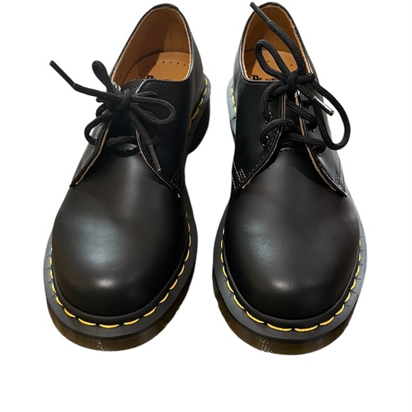 Dr. Martens Shoes - Dr. Martens Black Leather Oxfords size 8